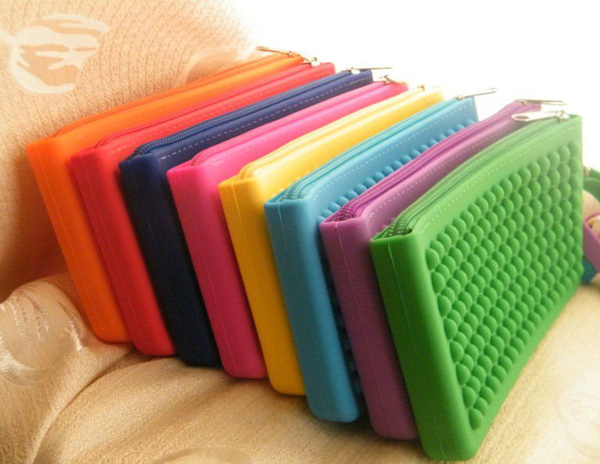 東莞硅膠手機套生產廠家地址